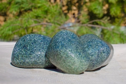 Камень для бани и сауны: змеевик, серпентинит (колотый), 20 кг - ПерваяПермская Печная Компания
